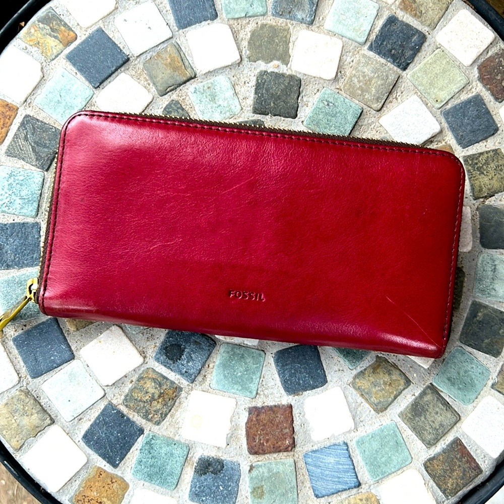 Fossil zip envelope wallet leather